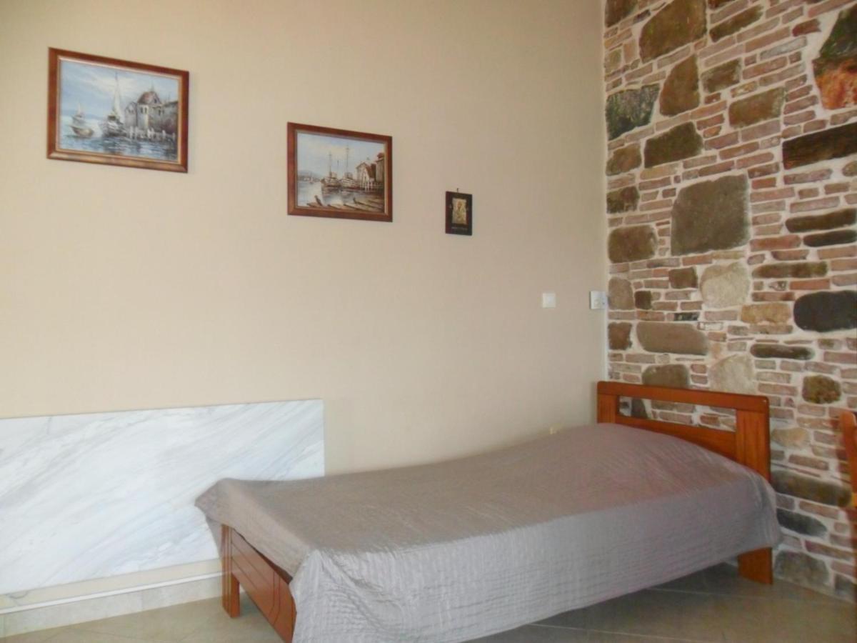 Ilios Apartment Pogoniá Екстериор снимка