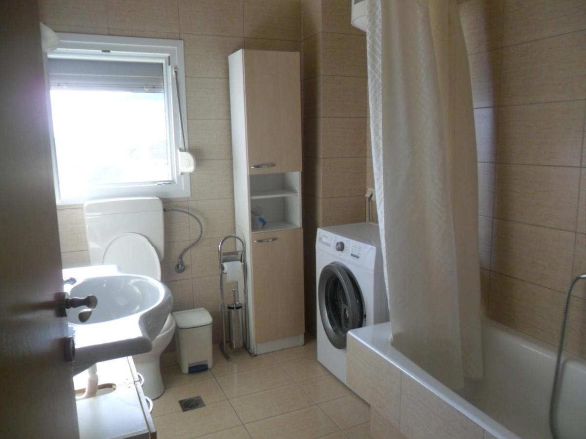 Ilios Apartment Pogoniá Екстериор снимка